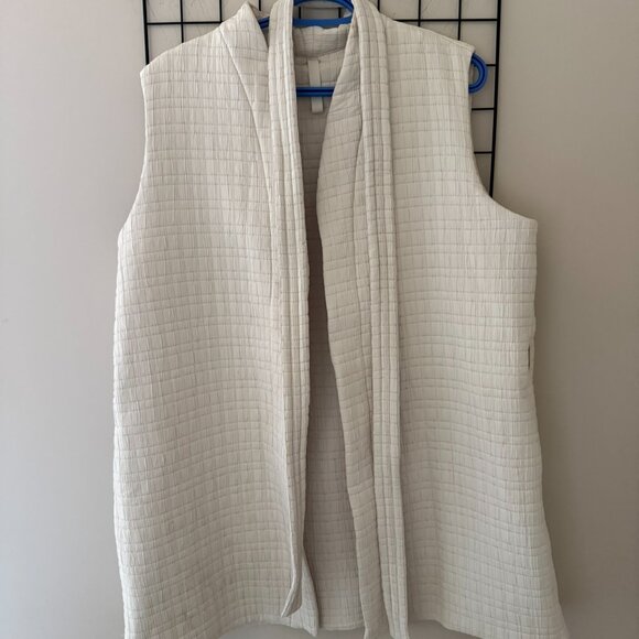 Lululemon Quilted Vest (Serene Travels Vest) with Tie Belt - Picture 3 of 3